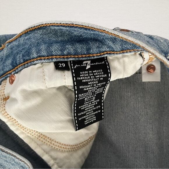 7 For All Mankind Low Straight Leg Distressed Jeans in Rose Avenue Light Wash 29 - Picture 5 of 11